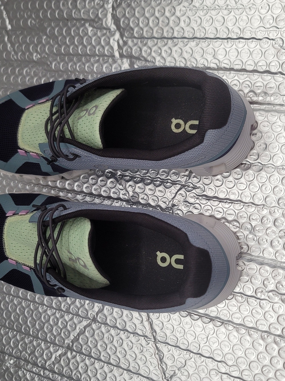 On Running Cloudswift Athletic Shoes - Picture 5 of 8